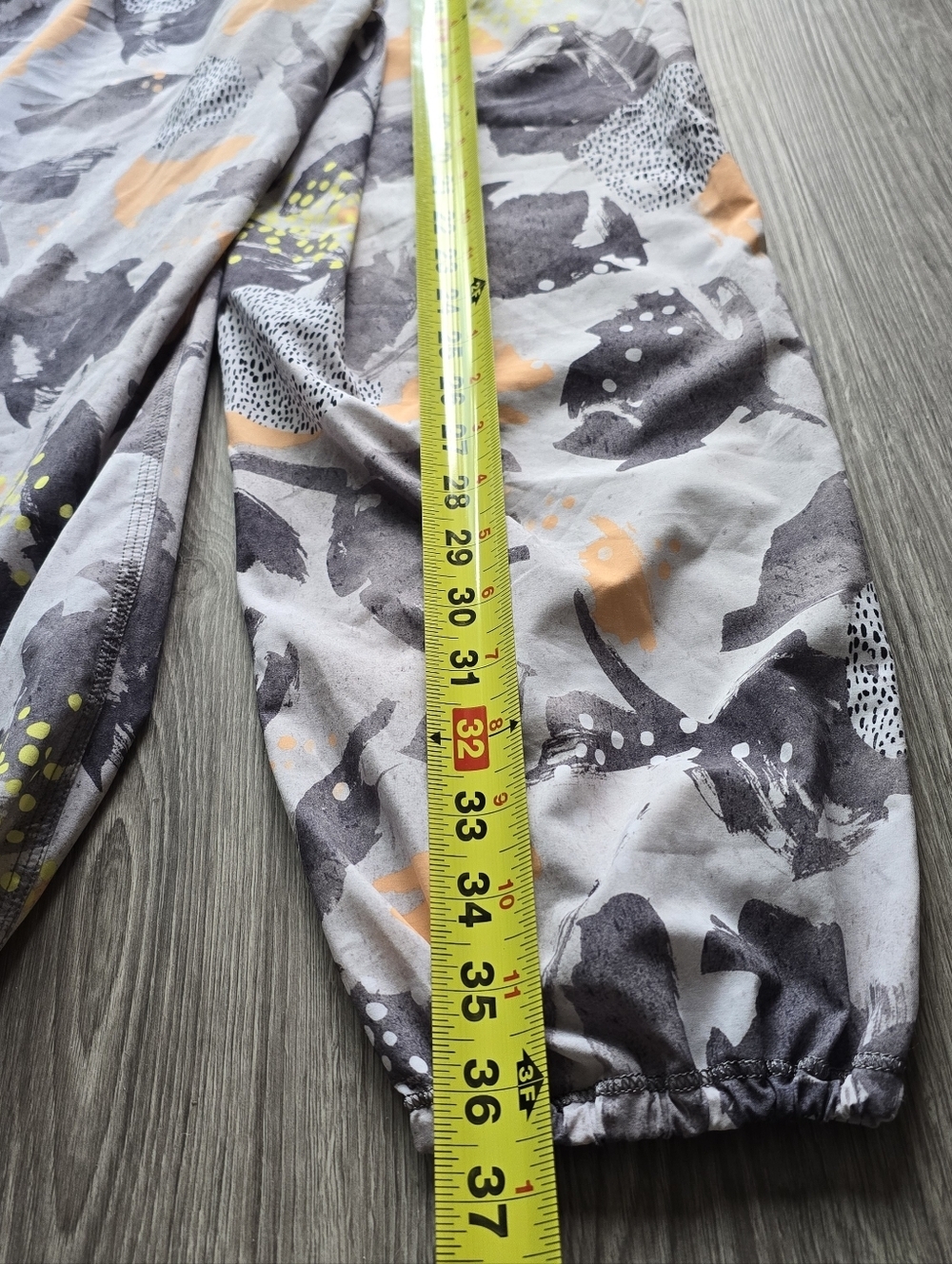Lululemon 2015 High Rise HR Om PantMini Art Pop White Multi / Slate - Picture 8 of 16